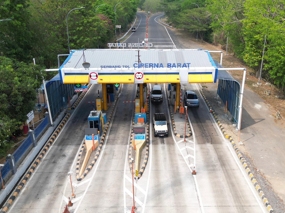 Suguhkan Layanan Optimal, Gerbang Tol Ciperna Ruas Tol Palimanan–Kanci Dukung Kelancaran Lalu Lintas Akses Wisata Linggarjati
