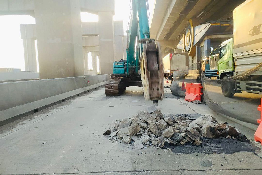 Lanjutkan Pemeliharaan di Tol Jakarta–Cikampek, JTT Pastikan Kenyamanan Perjalanan Pengguna Jalan