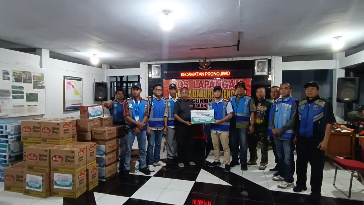As a Form of Social Care, JTT Distributes Aid for Communities Affected by the Semeru Eruption