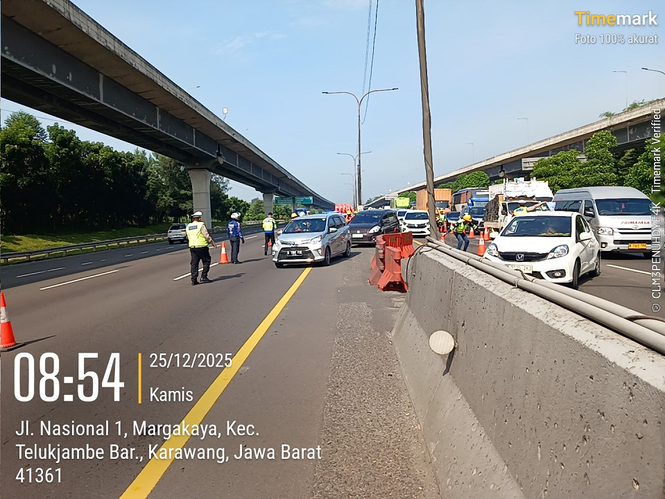 Upayakan Kelancaran Lalu Lintas, JTT Berlakukan Contraflow dari KM 47 s.d KM 65 Arah Cikampek Ruas Jalan Tol Jakarta-Cikampek Atas Diskresi Kepolisian