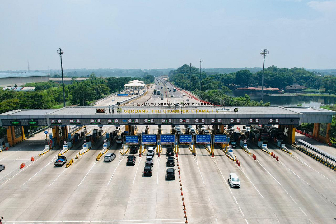 74 Ribu Kendaraan Melintas di GT Cikampek Utama, JTT Pastikan Layanan Optimal di Tengah Peningkatan Arus Libur Isra Mikraj