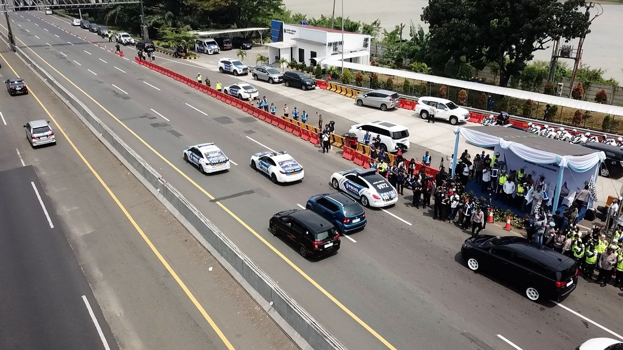 Implementasi One Way Nasional Puncak Arus Mudik, 387 Ribu Kendaraan Mengalir ke Timur Trans Jawa