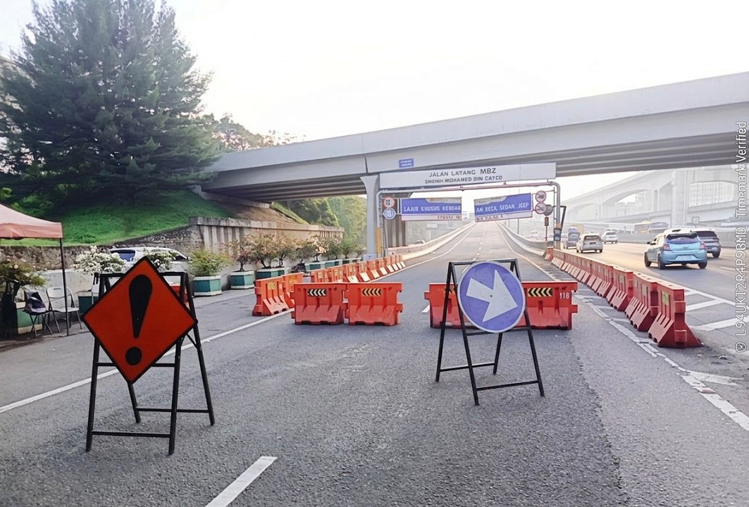 Sebagai Dampak Kepadatan Volume Kendaraan di Ruas Jalan Layang MBZ, PT JJC Lakukan Buka Tutup Secara Situasional Pada Akses Masuk Menuju Cikampek