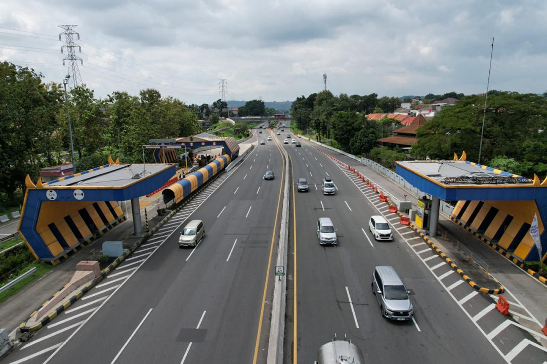 Dukung Kelancaran Arus Balik, One Way Lokal KM 459 s.d KM 420 GT Banyumanik Diberlakukan