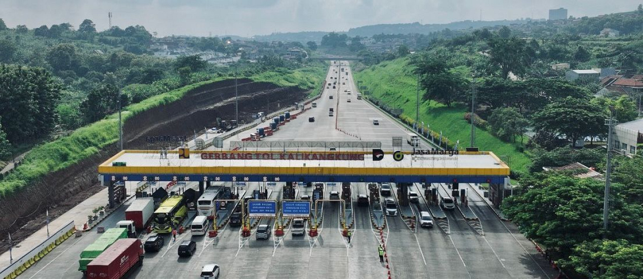 Monitoring Traffic Volume, JTT Conducts Gradual Lane Normalization on Palimanan–Kanci Section