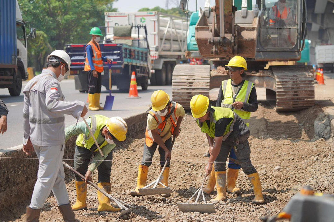 Pemeliharaan Jalan KM 28 Arah Cikampek, JTT Pastikan Layanan Jalan Tol Tetap Optimal