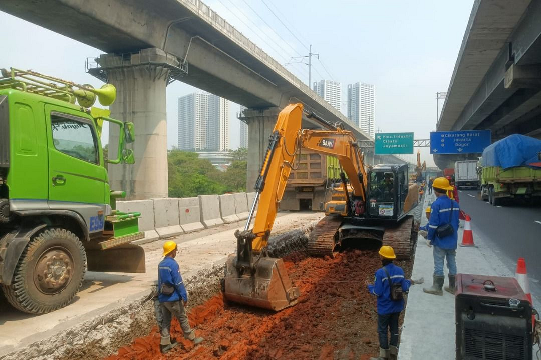 Pastikan Layanan Tetap Optimal, JTT Laksanakan Pemeliharaan Jalan Tol Jakarta–Cikampek
