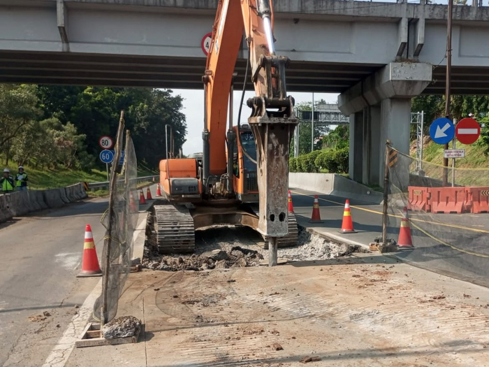 Dukung Kenyamanan Pengguna Jalan, JTT Lakukan Pemeliharaan Ruas Semarang A,B,C