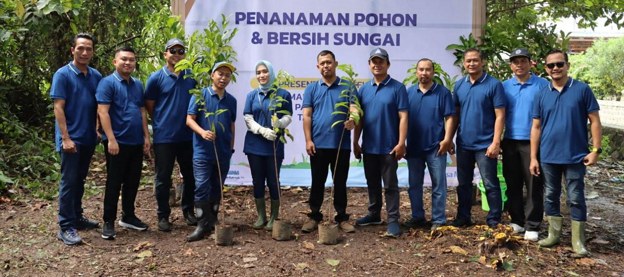 Wujud Kepedulian Terhadap Lingkungan, PT Jasamarga Transjawa Tol Lakukan Tanam Pohon dan Bersih Sungai di Ruas Jalan Tol Palimanan-Kanci